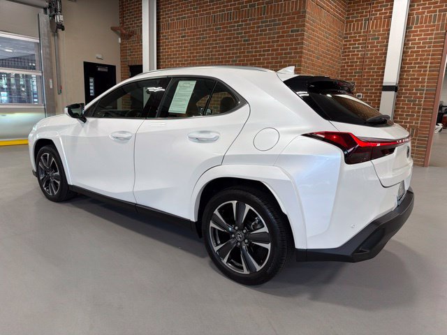 Used 2023 Lexus UX 250h AWD w/ Accessory Package (Z2) image 5