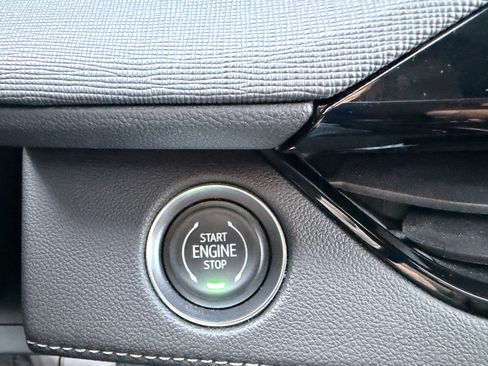 Used 2025 Buick Enclave Preferred image 27