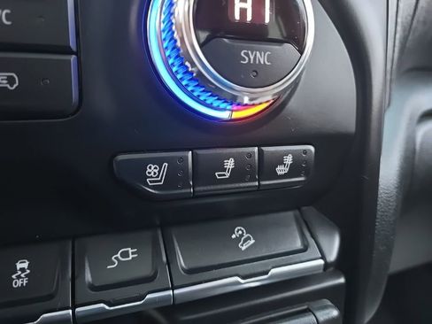 Used 2020 GMC Sierra 2500 AT4 w/ AT4 Premium Package image 26