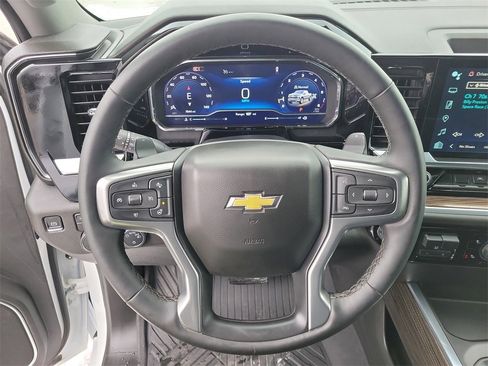 Used 2025 Chevrolet Silverado 1500 LT image 22