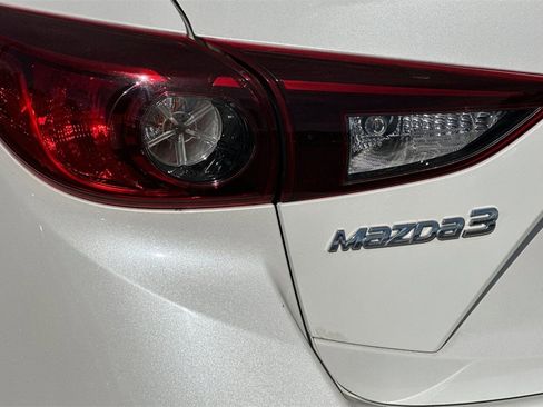 Used 2015 MAZDA MAZDA3 i Grand Touring image 27