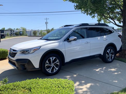 Used 2020 Subaru Outback Touring XT AWD/4WD image 5