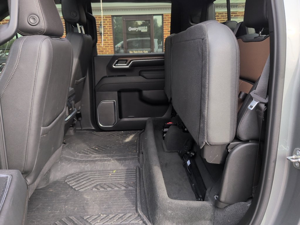 Used 2024 Chevrolet Silverado 2500 High Country w/ High Country Premium Package AWD/4WD image 35