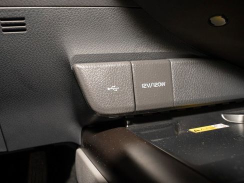 Used 2024 Toyota Camry XLE image 14