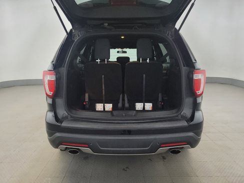 Used 2018 Ford Explorer XLT AWD/4WD image 29