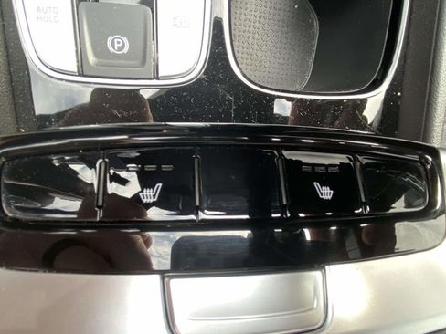 Used 2022 Hyundai Santa Cruz SEL Premium image 19