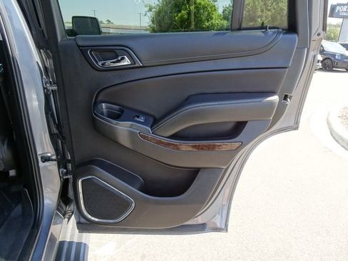 Used 2019 Chevrolet Tahoe LT w/ Luxury Package image 21
