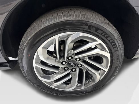 Used 2025 Lincoln Navigator Reserve AWD/4WD image 92