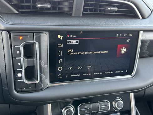 Used 2024 GMC Yukon XL Denali image 26