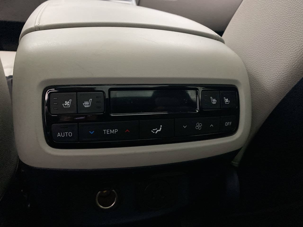 Used 2024 Hyundai Palisade Limited AWD/4WD image 29