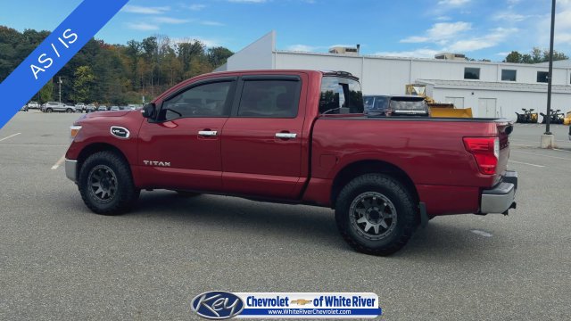 Used 2017 Nissan Titan SV AWD/4WD image 6