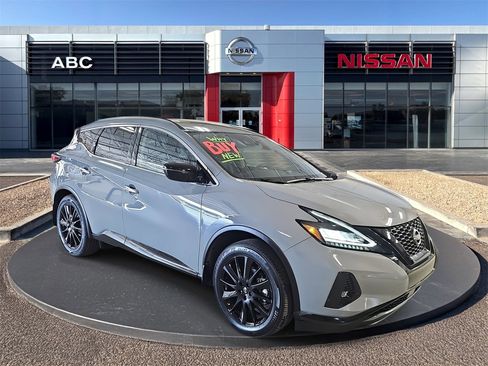 Used 2024 Nissan Murano SV w/ SV Midnight Edition Package image 3