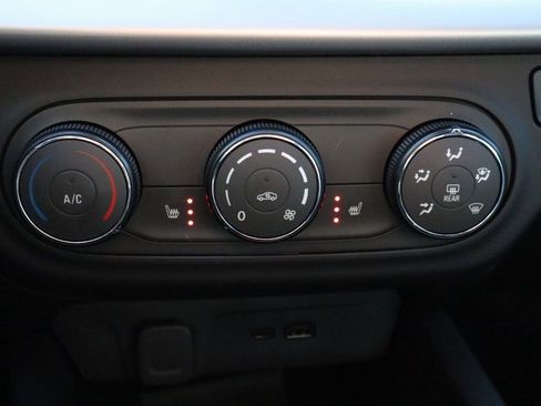 New 2026 Chevrolet Trax LS w/ LS Convenience Package FWD image 7