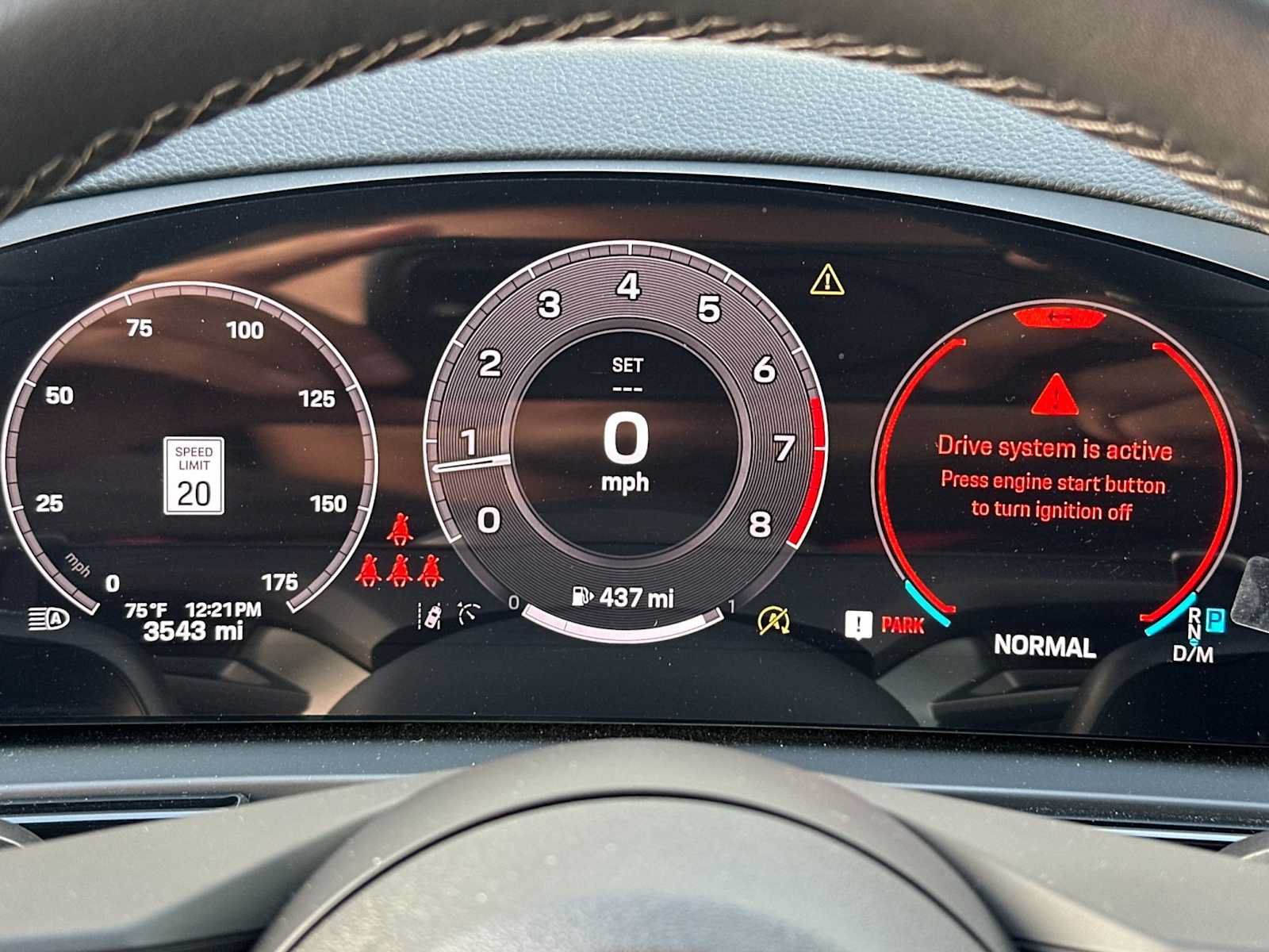 Certified 2025 Porsche Cayenne Coupe AWD/4WD image 26