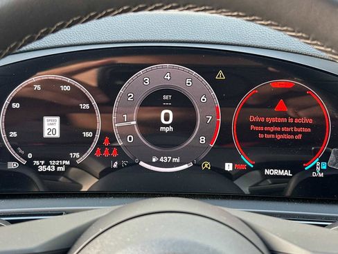 Certified 2025 Porsche Cayenne Coupe image 26