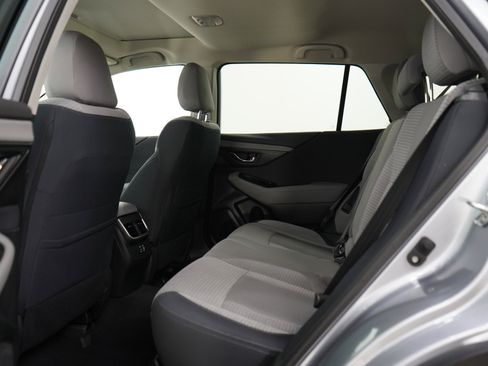 Used 2025 Subaru Outback Premium AWD/4WD image 18