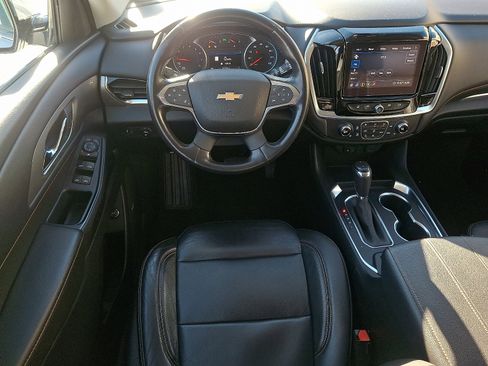 Used 2020 Chevrolet Traverse LT w/ LT Premium Package image 11