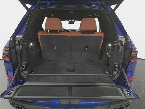 Used 2024 BMW X7 M60i w/ Executive Package image 26