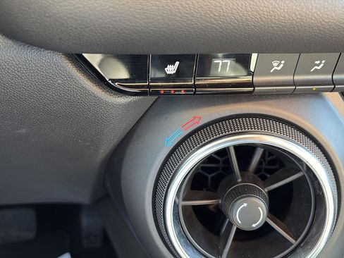 Used 2024 Chevrolet Blazer LT image 22