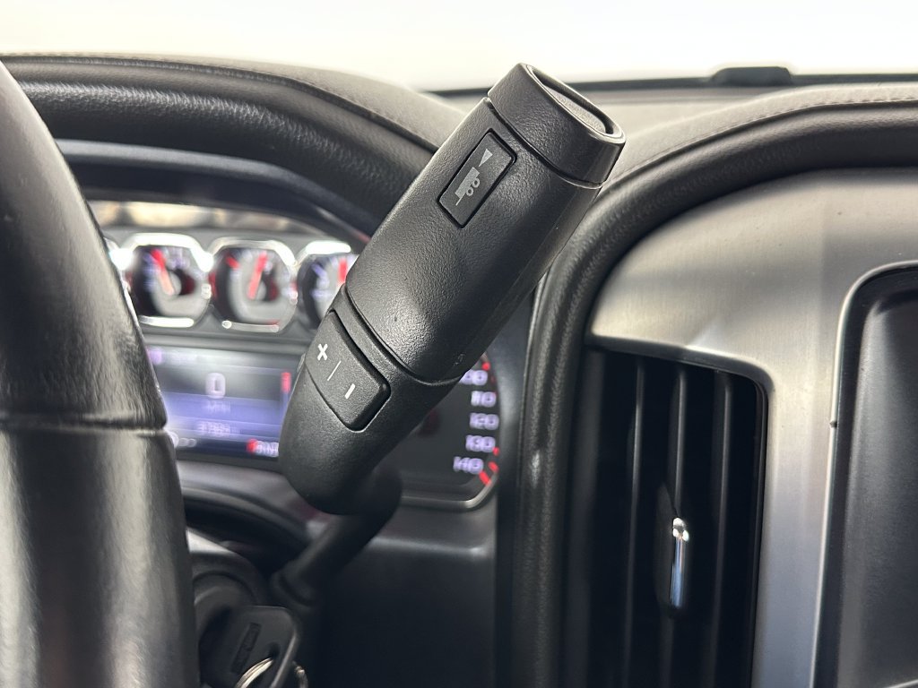 Used 2015 GMC Sierra 1500 SLE w/ SLE Value Package AWD/4WD image 18
