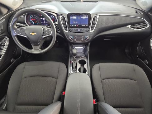 Used 2025 Chevrolet Malibu LT FWD image 9