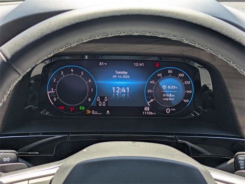 Used 2024 Volkswagen Atlas SE w/ Panoramic Sunroof Package image 19