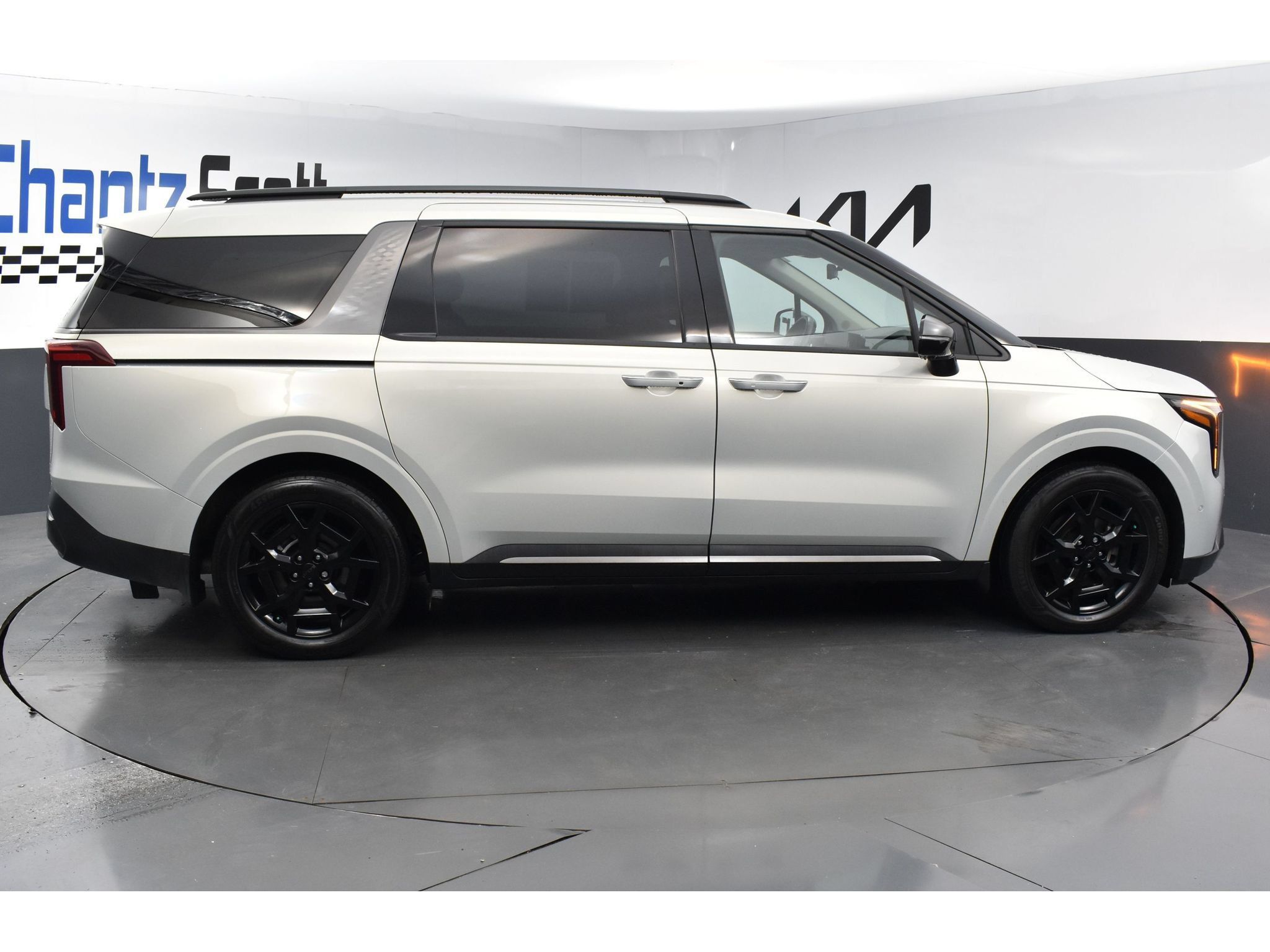 Used 2025 Kia Carnival SX Prestige FWD image 6
