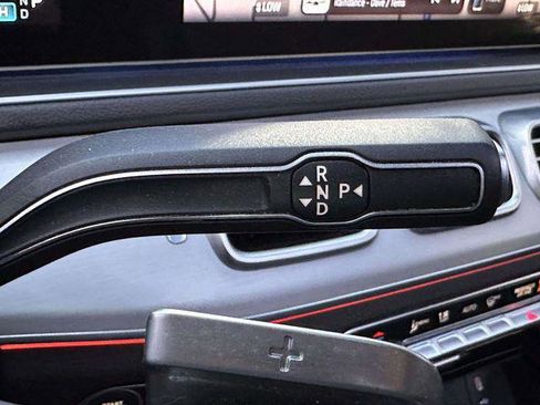 Used 2024 Mercedes-Benz GLE 450e 4MATIC image 31