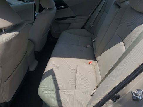 Used 2017 Honda Accord LX image 9