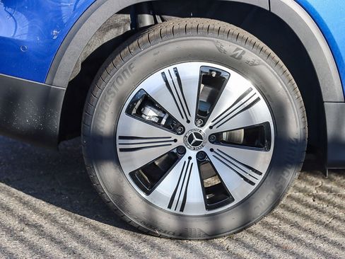 Used 2024 Mercedes-Benz EQB 300 4MATIC image 10