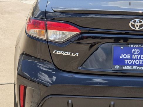 Used 2026 Toyota Corolla SE FWD image 11