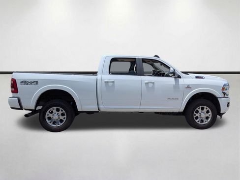 Used 2022 RAM 2500 Laramie AWD/4WD image 3