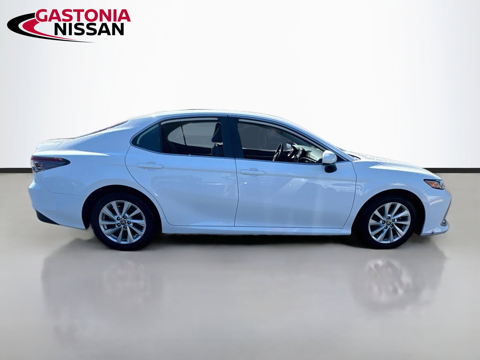 Used 2023 Toyota Camry LE FWD image 10