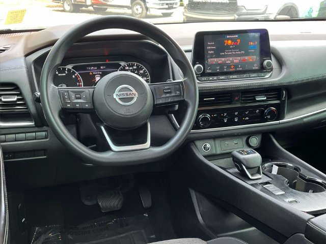 Used 2021 Nissan Rogue S FWD image 14