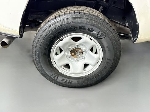 Used 2021 Toyota Tacoma SR RWD image 32