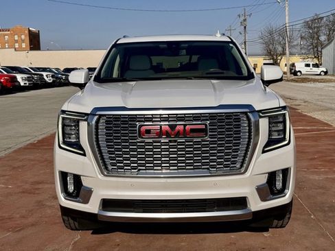 Used 2022 GMC Yukon Denali image 2