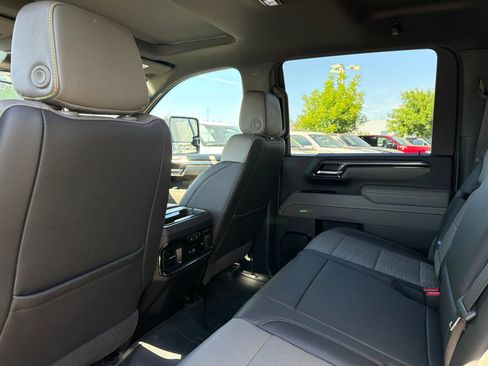 Used 2026 Chevrolet Silverado 2500 ZR2 w/ ZR2 Bison Edition AWD/4WD image 4