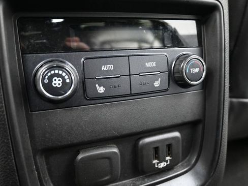 Used 2020 Buick Envision Essence FWD image 23