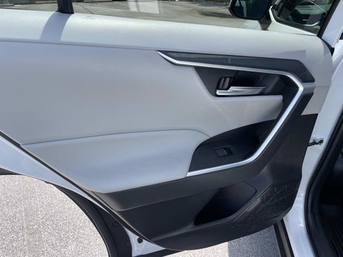Used 2023 Toyota RAV4 XLE Premium FWD image 13