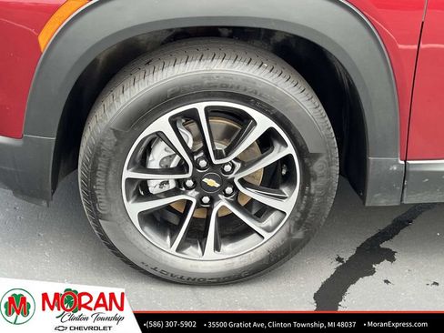 Used 2025 Chevrolet TrailBlazer LT AWD/4WD image 10
