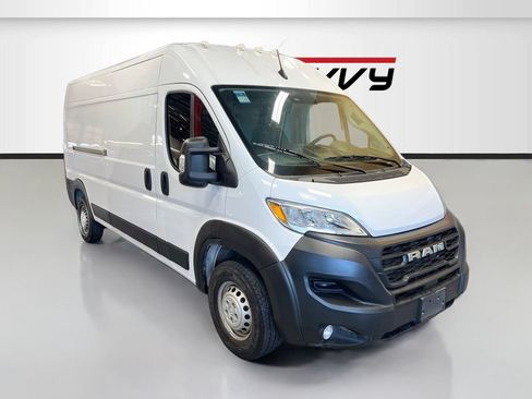 Used 2024 RAM ProMaster 2500 w/ Convenience Group FWD image 1