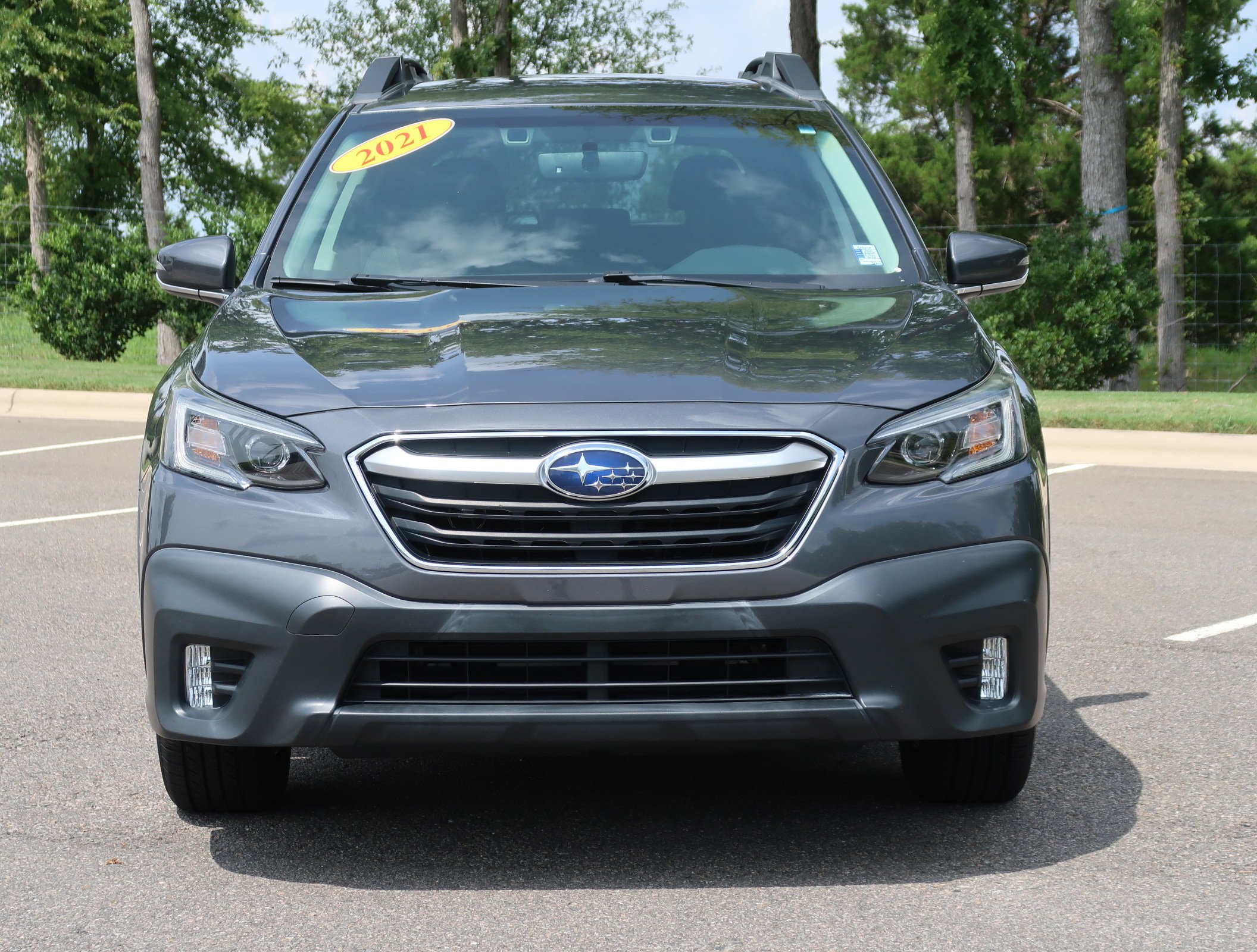 Used 2021 Subaru Outback Premium AWD/4WD image 2
