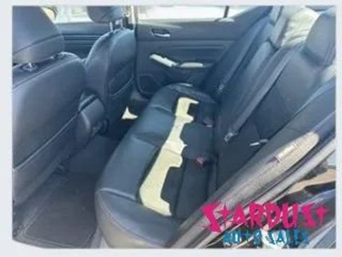 Used 2021 Nissan Altima 2.5 SR FWD image 11