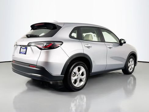 Certified 2025 Honda HR-V LX image 5