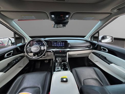 Used 2023 Kia Carnival SX Prestige FWD image 28