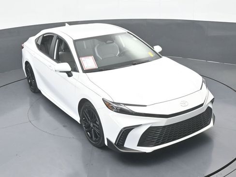 Used 2026 Toyota Camry SE w/ Convenience Package image 61