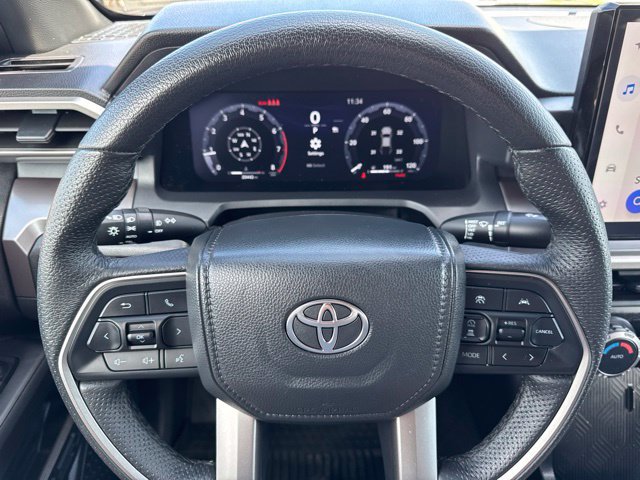 Used 2024 Toyota Tacoma TRD Off-Road AWD/4WD image 17