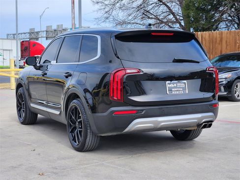 Used 2022 Kia Telluride EX w/ EX Premium Package image 5