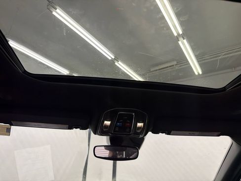 Used 2023 Jeep Grand Cherokee L Laredo RWD image 21