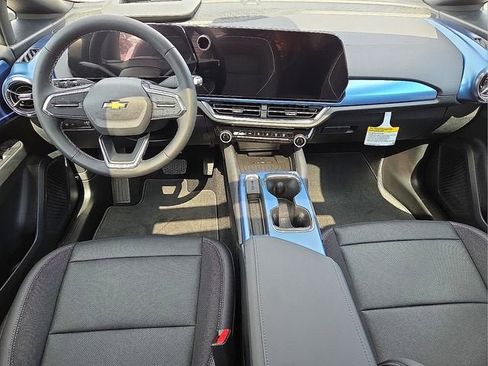 New 2026 Chevrolet Equinox EV LT w/ Convenience Package II AWD/4WD image 14
